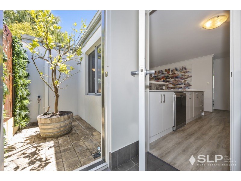 4/174 Flinders Street, Yokine WA 6060