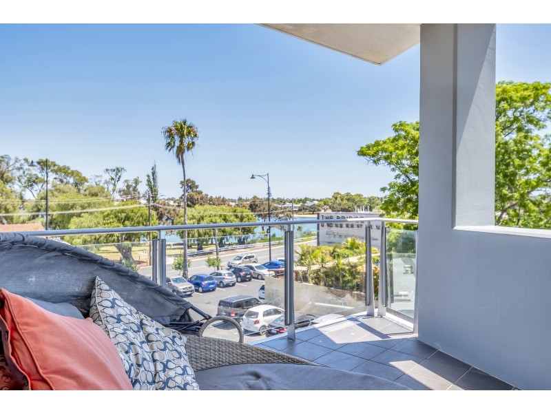 1/1 Barracks Lane, Mandurah WA 6210