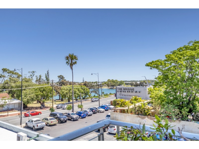 1/1 Barracks Lane, Mandurah WA 6210
