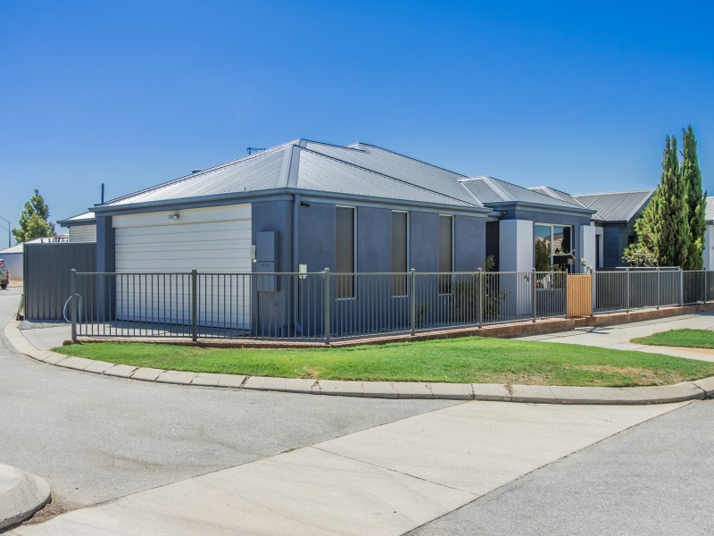 87 Bellas Circuit, Piara Waters WA 6112