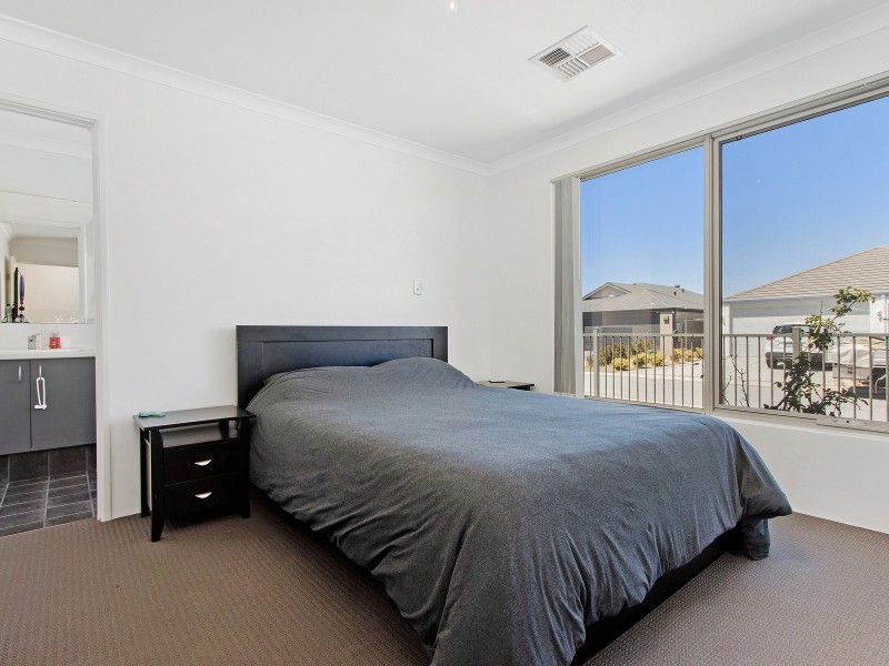 87 Bellas Circuit, Piara Waters WA 6112
