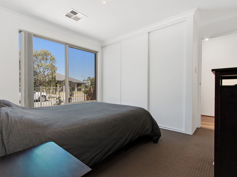 87 Bellas Circuit, Piara Waters WA 6112