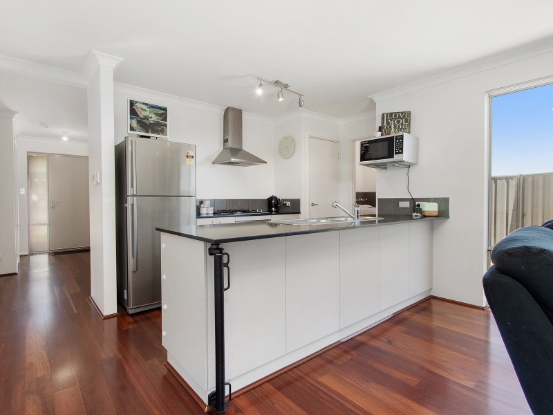 87 Bellas Circuit, Piara Waters WA 6112
