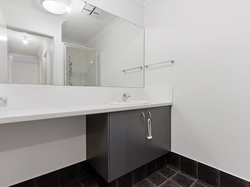 87 Bellas Circuit, Piara Waters WA 6112
