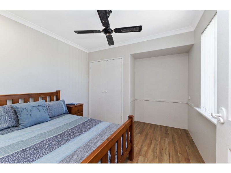 4 Galleon Close, Halls Head WA 6210