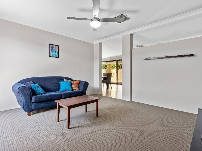 6 Dewsbury Drive, Bertram WA 6167