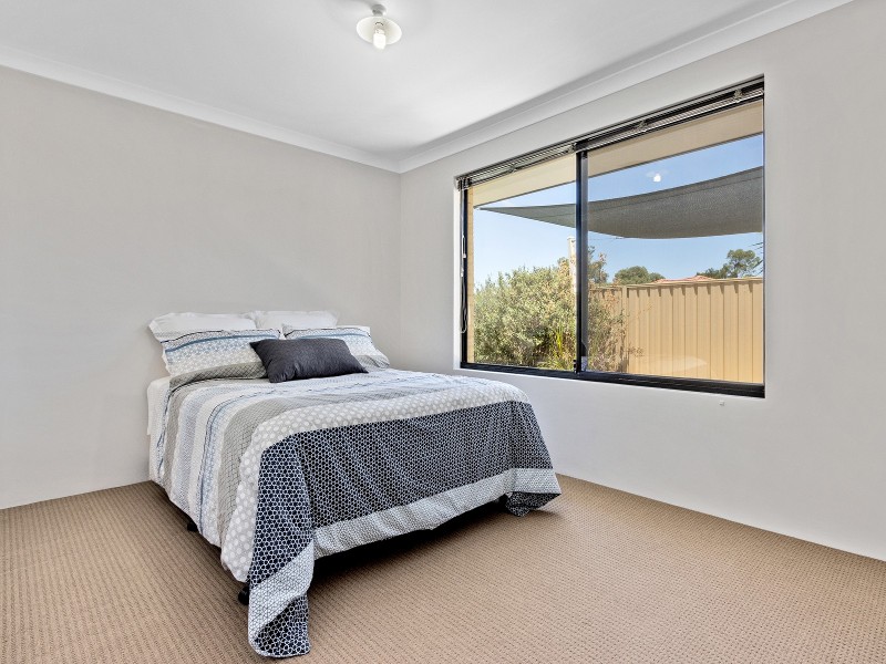6 Dewsbury Drive, Bertram WA 6167