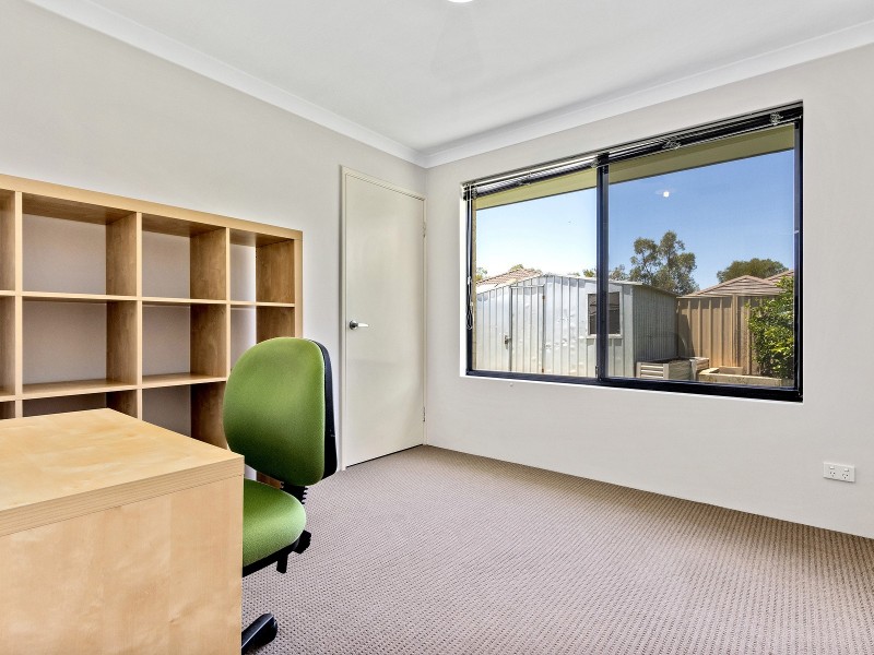 6 Dewsbury Drive, Bertram WA 6167