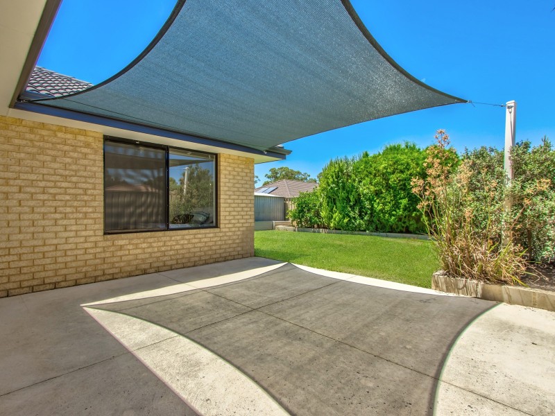 6 Dewsbury Drive, Bertram WA 6167