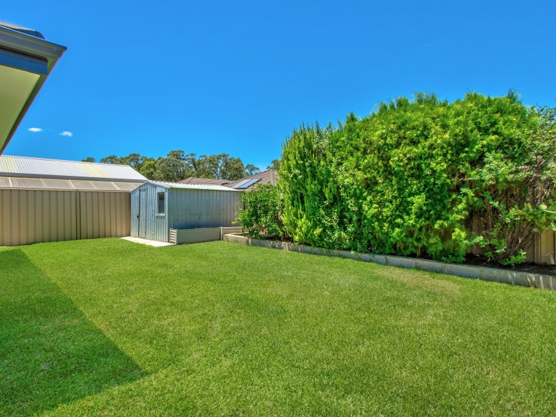 6 Dewsbury Drive, Bertram WA 6167