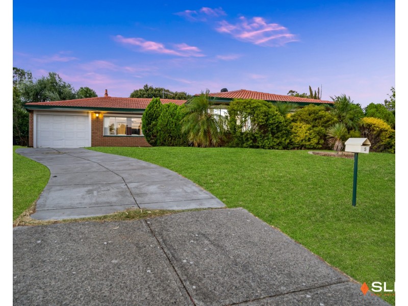 5 Hennessy Avenue, Orelia WA 6167