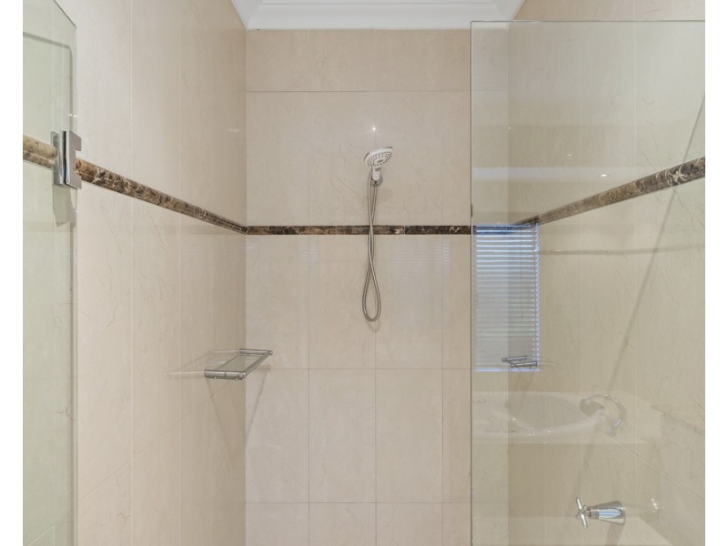 7 Castaway Cove, Halls Head WA 6210