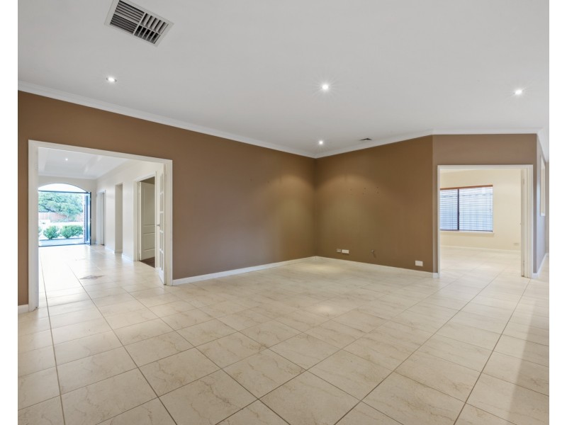 7 Castaway Cove, Halls Head WA 6210