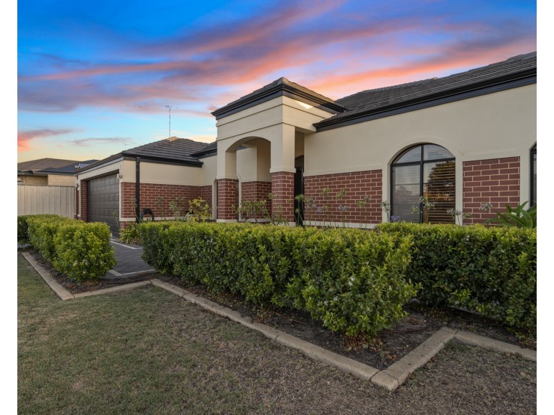 7 Castaway Cove, Halls Head WA 6210