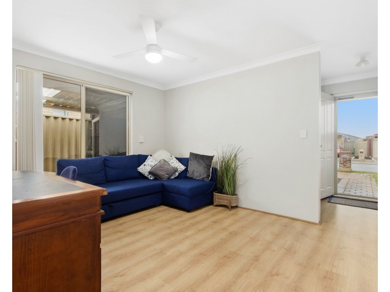 6 Warrior Pass, Bertram WA 6167