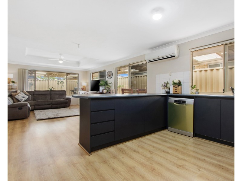 6 Warrior Pass, Bertram WA 6167