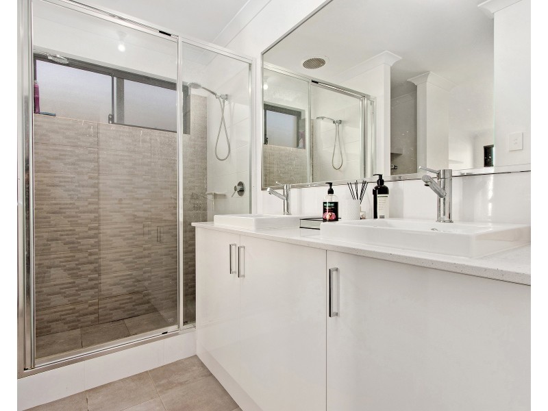 13 Bylong Street, Wellard WA 6170