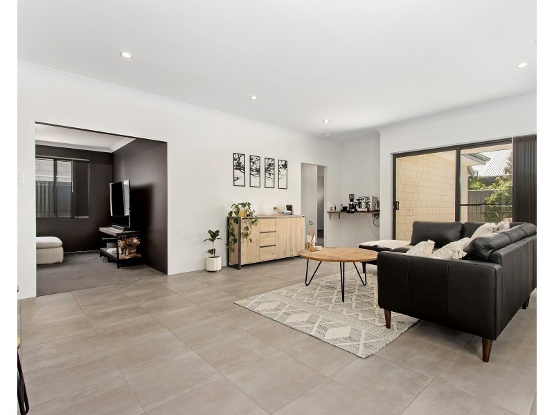 13 Bylong Street, Wellard WA 6170