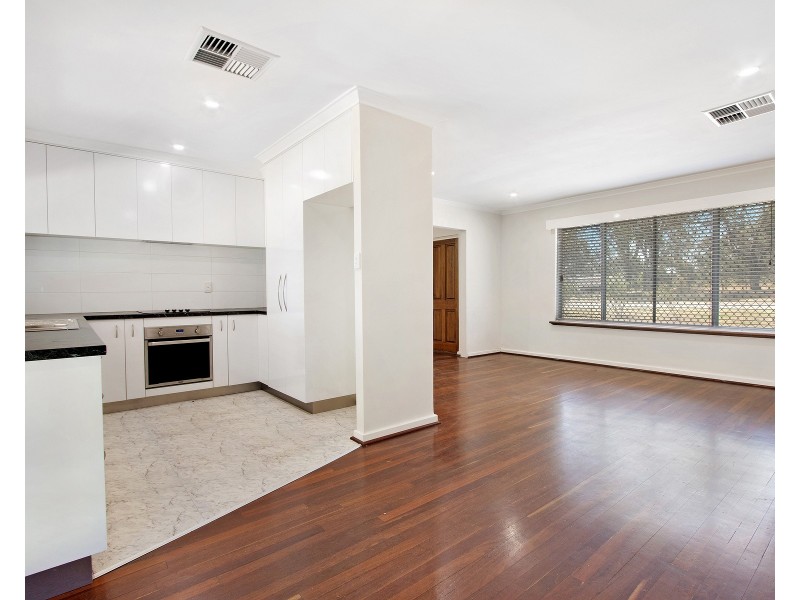 1 Nye Way, Orelia WA 6167