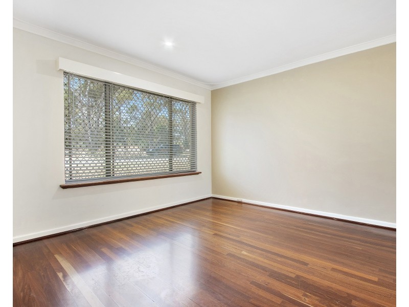 1 Nye Way, Orelia WA 6167
