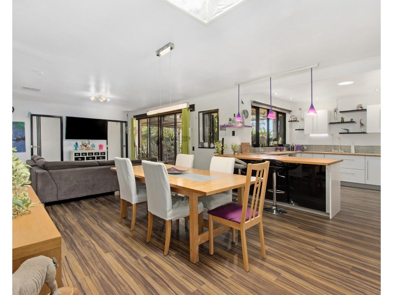 75 Sicklemore Road, Parmelia WA 6167