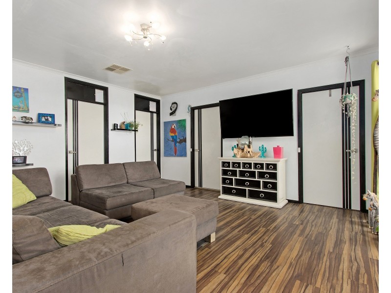 75 Sicklemore Road, Parmelia WA 6167