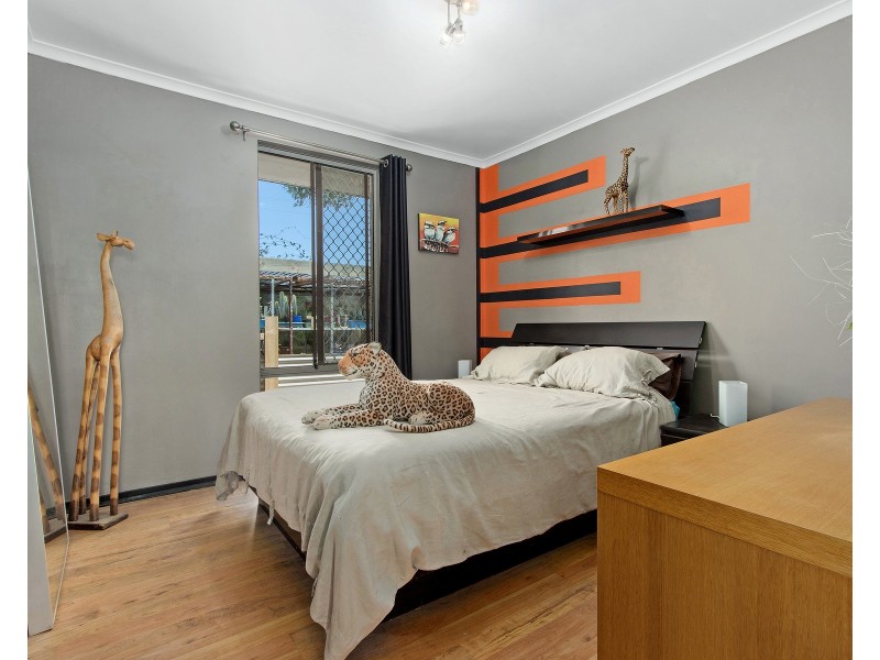 75 Sicklemore Road, Parmelia WA 6167