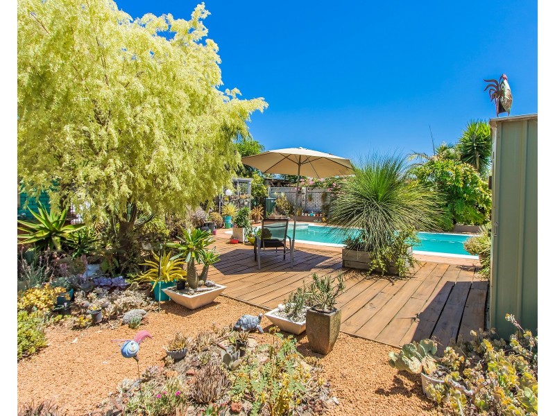 75 Sicklemore Road, Parmelia WA 6167