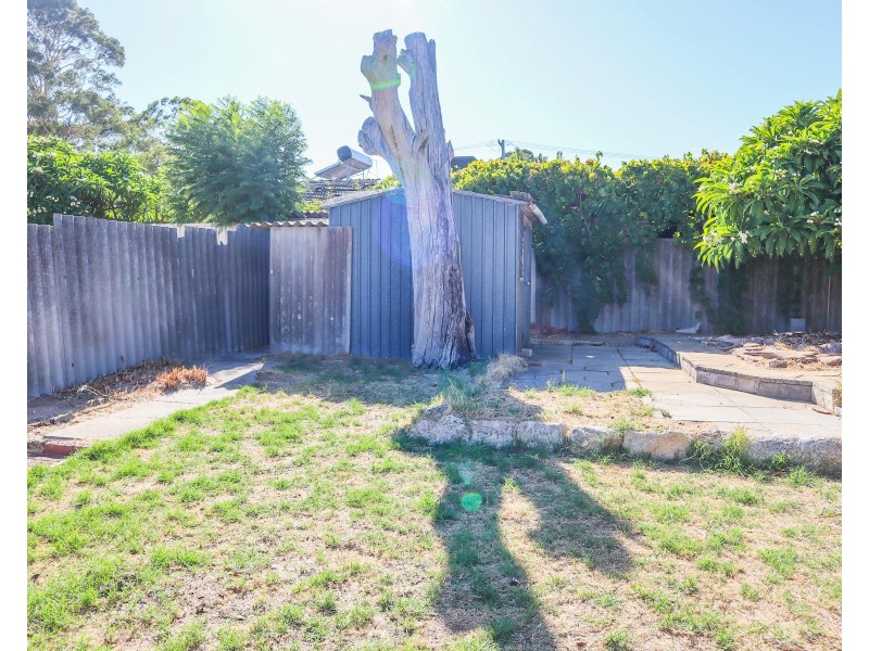 27 Sulphur Road, Orelia WA 6167