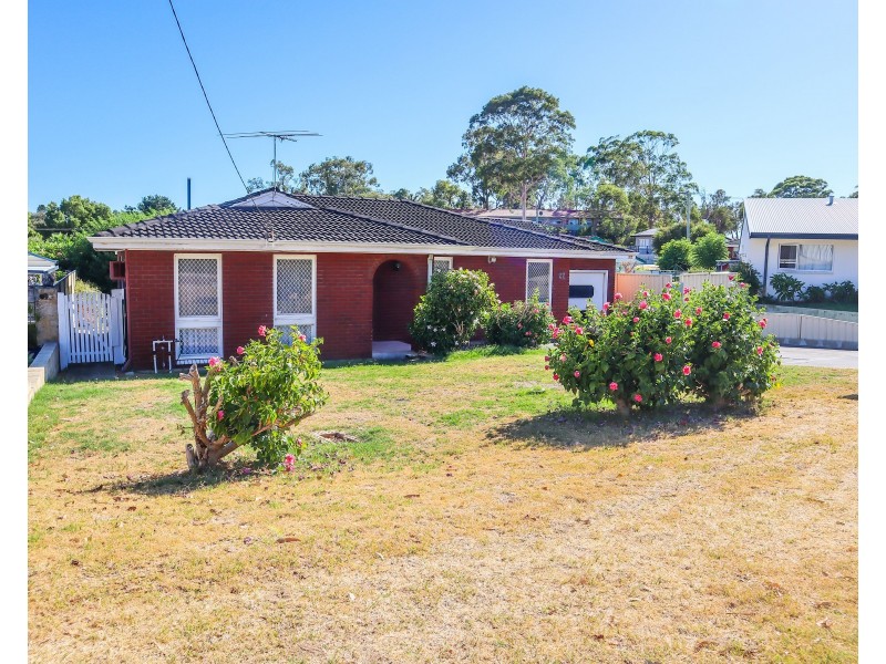 27 Sulphur Road, Orelia WA 6167