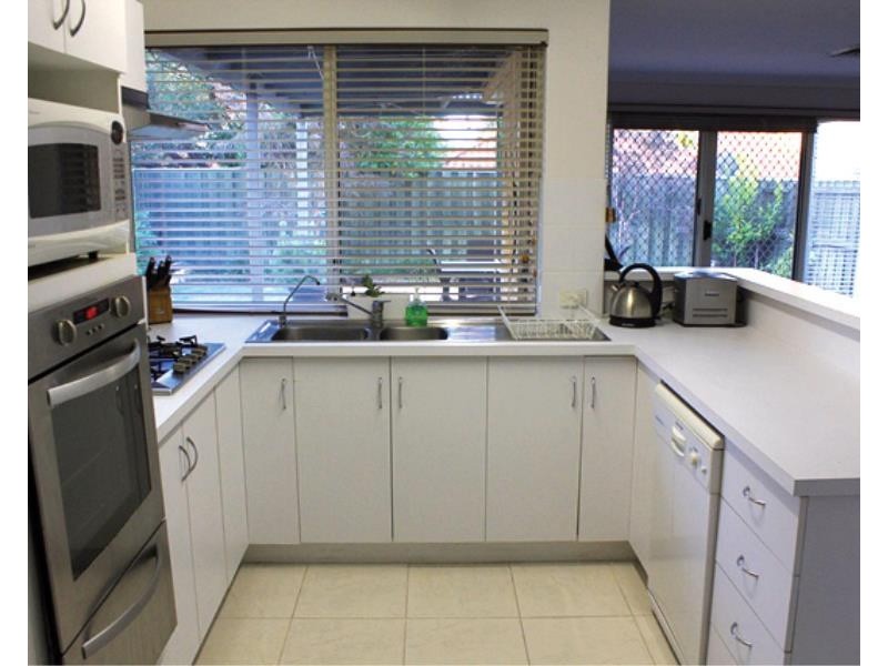 17 Ellen Brook Drive, The Vines WA 6069