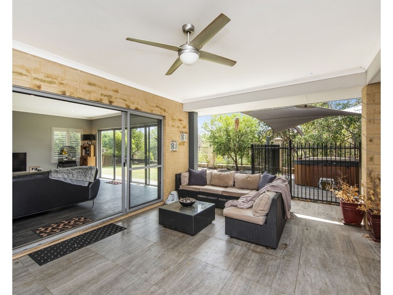 31 Carmen Circuit, The Vines WA 6069