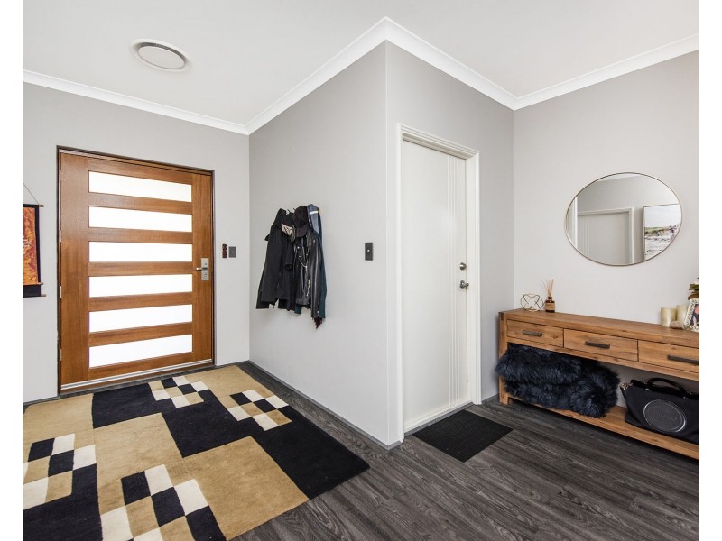 31 Carmen Circuit, The Vines WA 6069