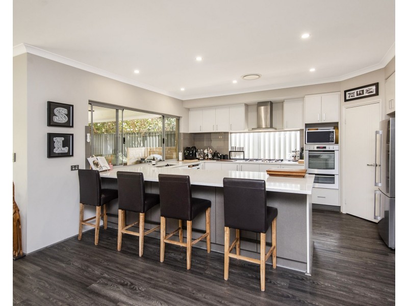 31 Carmen Circuit, The Vines WA 6069