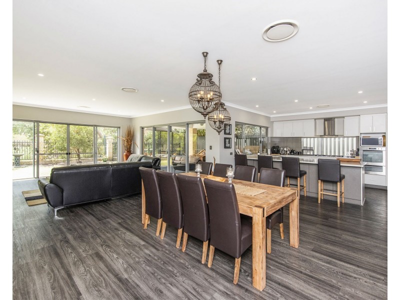 31 Carmen Circuit, The Vines WA 6069