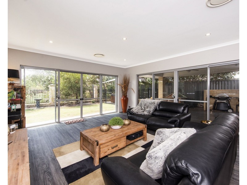 31 Carmen Circuit, The Vines WA 6069