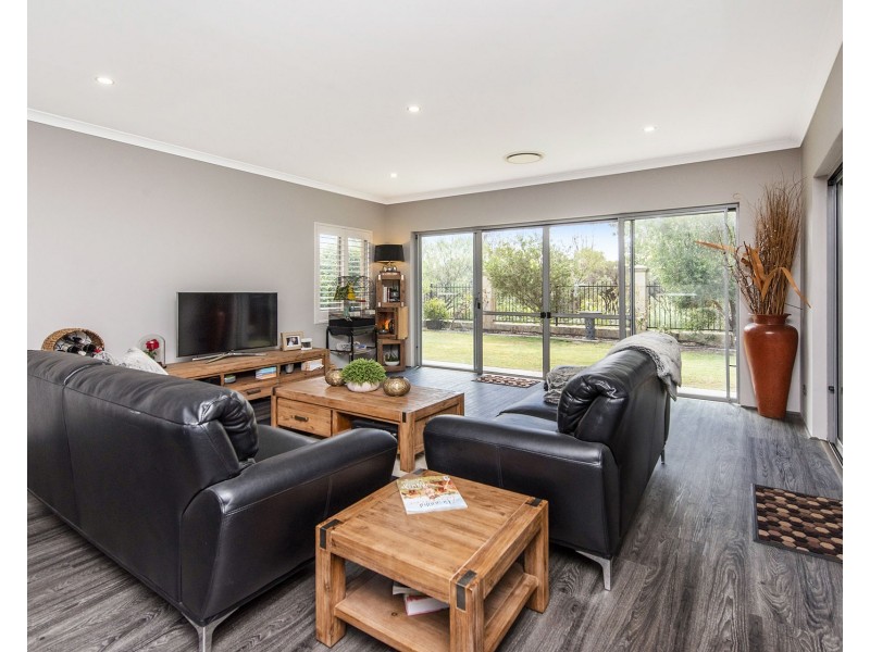 31 Carmen Circuit, The Vines WA 6069
