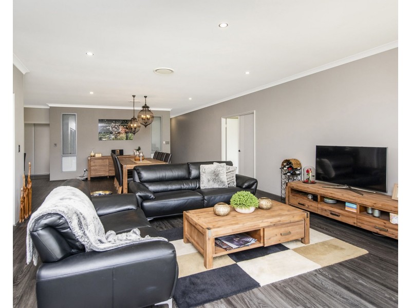 31 Carmen Circuit, The Vines WA 6069