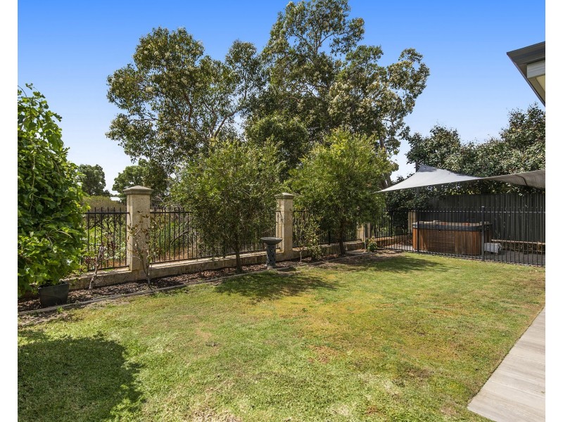 31 Carmen Circuit, The Vines WA 6069