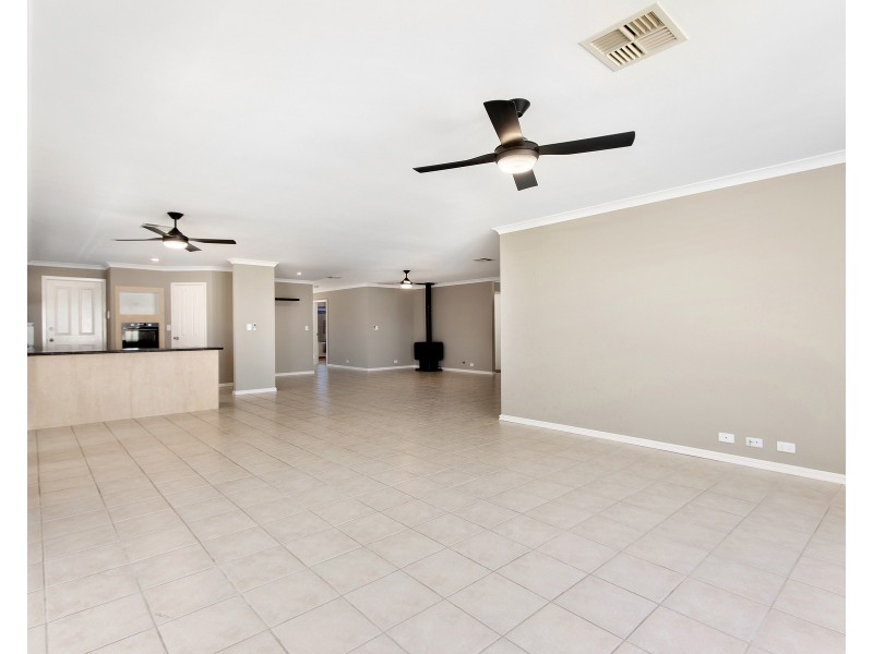 23 Koomba Rise, Bertram WA 6167