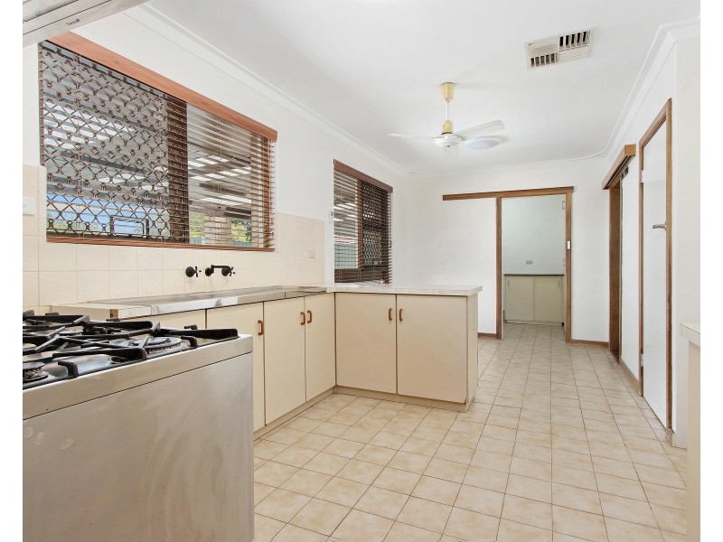 2 Cockman Way, Orelia WA 6167