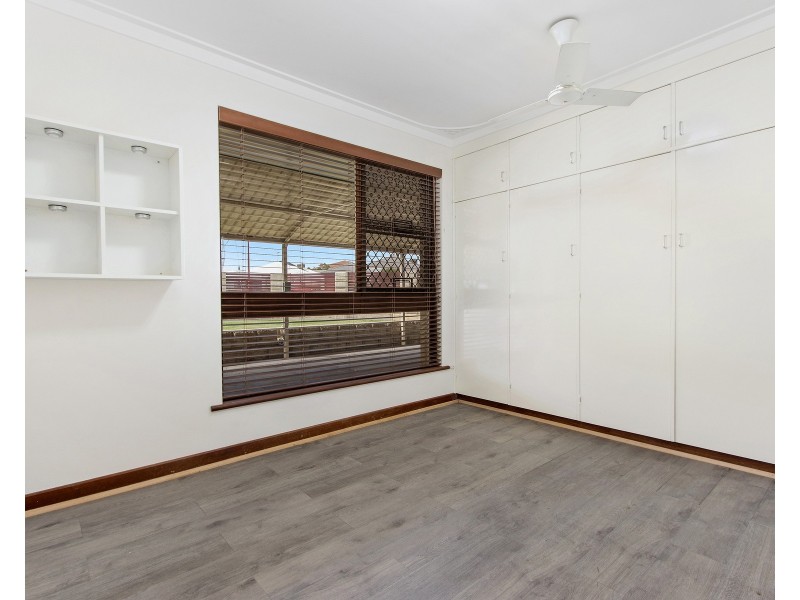 2 Cockman Way, Orelia WA 6167
