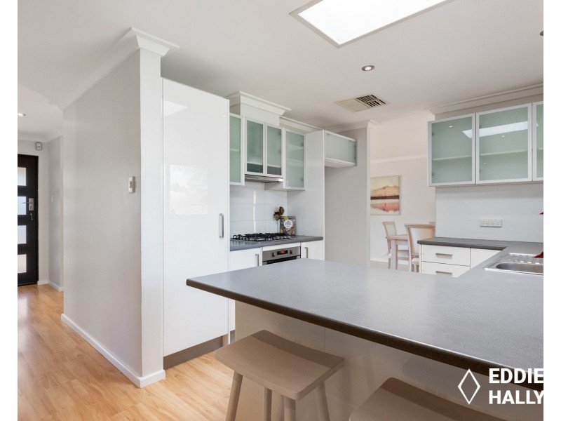 61 Sandpiper Loop, Yangebup WA 6164
