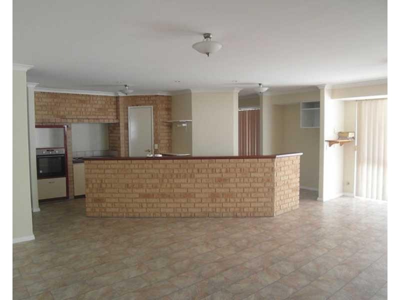 2 Shady Grove, Yangebup WA 6164