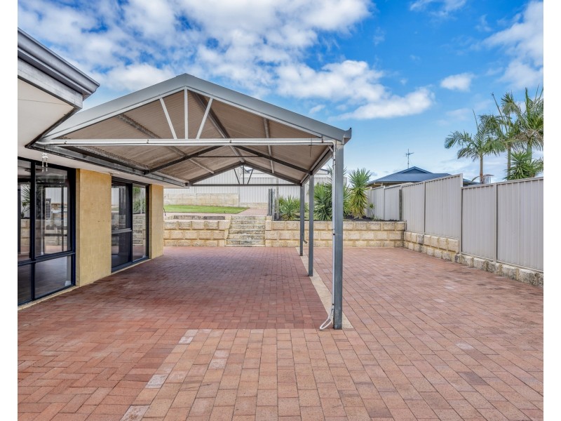 27 Silvertop Avenue, Halls Head WA 6210