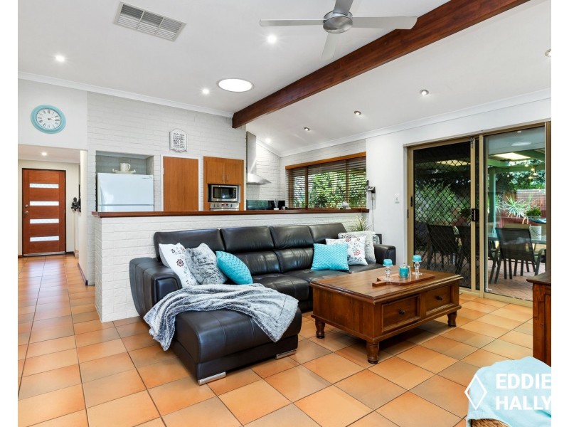 15 Iris Place, Yangebup WA 6164