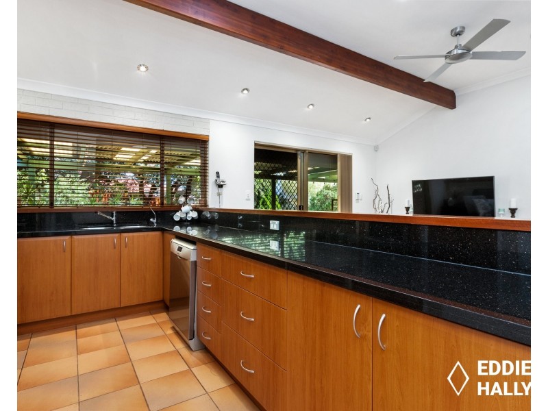 15 Iris Place, Yangebup WA 6164