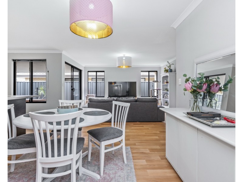 20 Blanche Crescent, Lakelands WA 6180