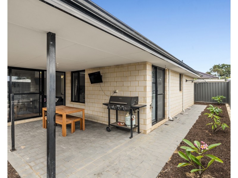 20 Blanche Crescent, Lakelands WA 6180