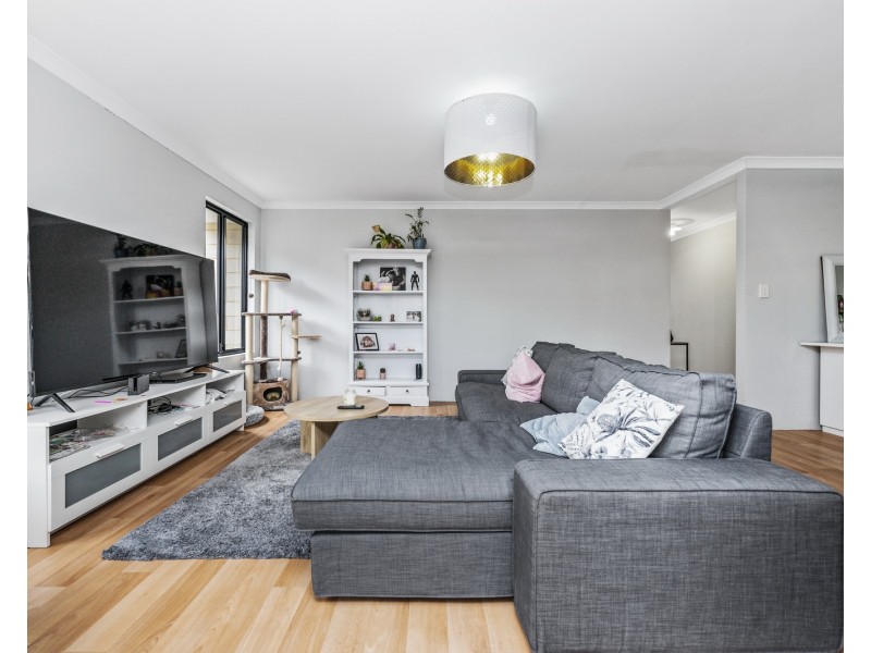 20 Blanche Crescent, Lakelands WA 6180